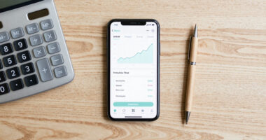 14 Best Investment Tracking Tools in 2026